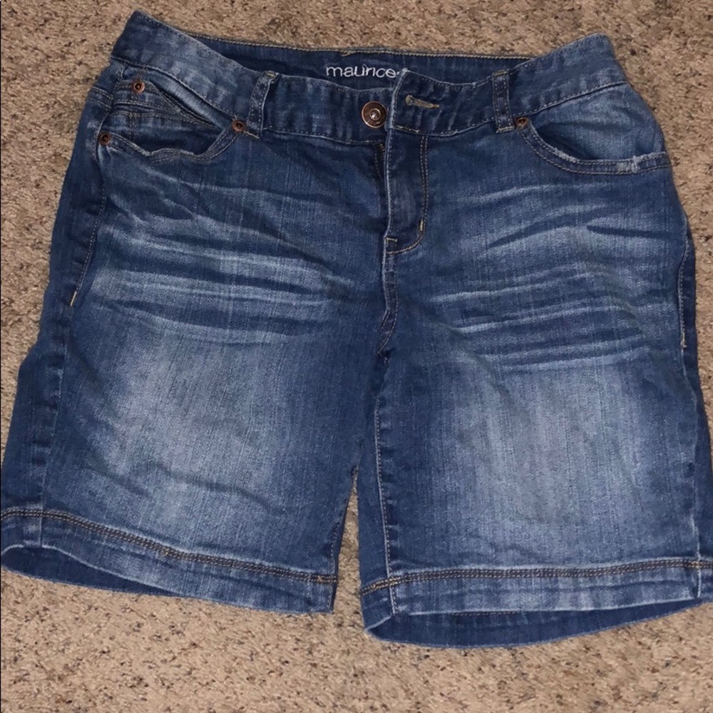 Maurice’s Bermuda shorts